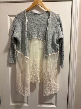 Potter's Pot Light Gray Knit & Cream Lace Open-Front Cardigan